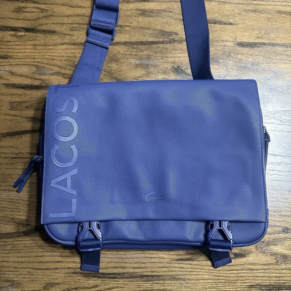 Lacoste Navy Blu Pique Spell Out Logo Cross Body Messenger Bag Unisex Laptop Bag